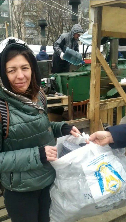 Допомога на передову устілками Сергій Угляренко