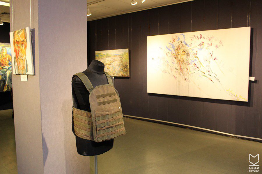 Exposition-vente aux enchères caritative en soutien à l'unité spéciale des Forces armées ukrainiennes "KRYLA"