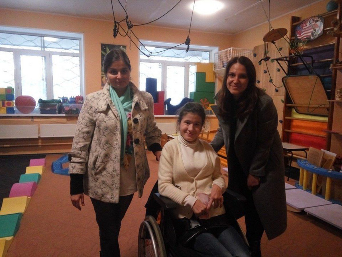 Victoria a un rêve : elle souhaite suivre des cours de pratique physique dans son université au moins deux fois par mois.