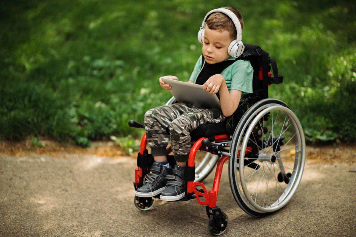 Collecting aid for children with disabilities